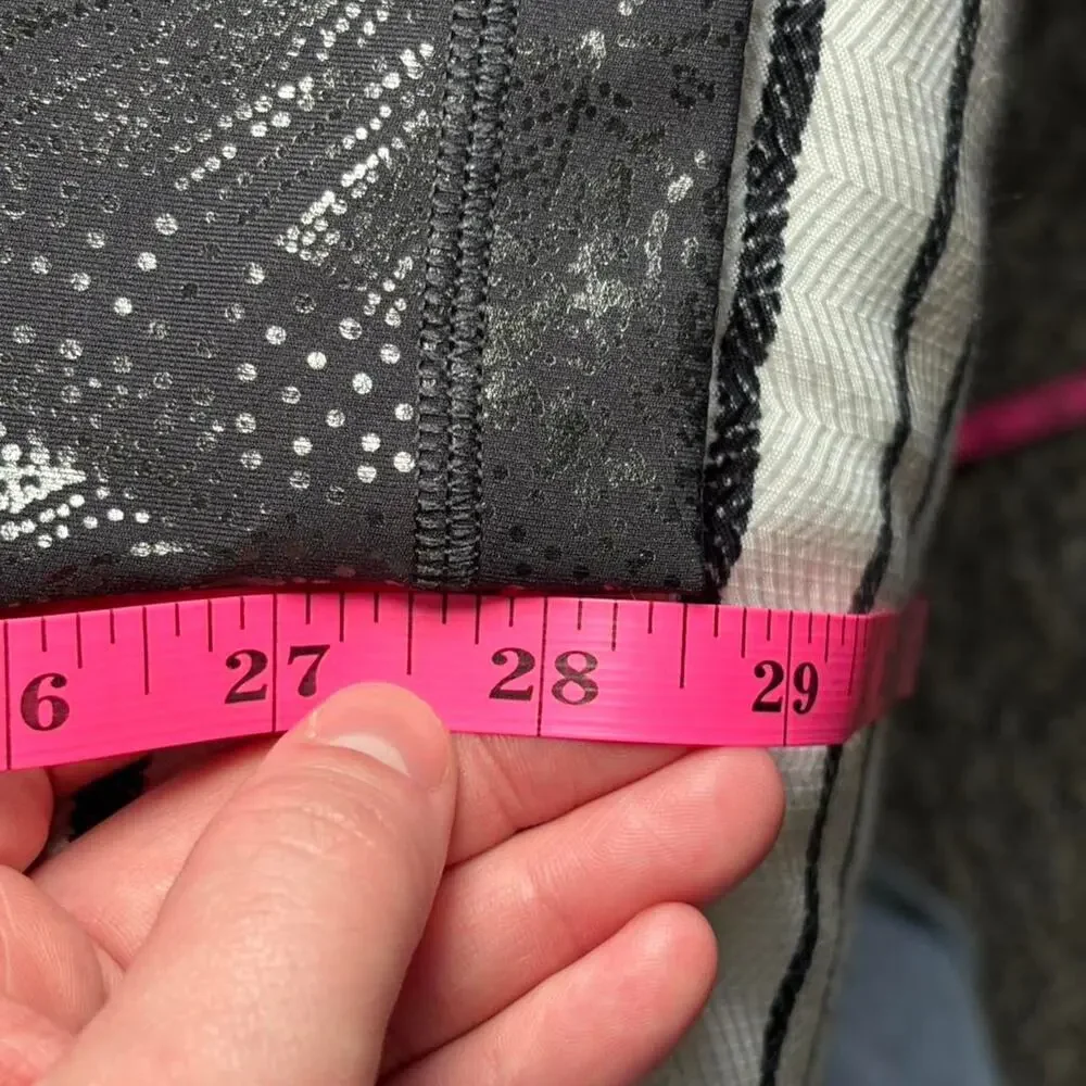 Lululemon Women Size 6 Activewear Leggings Textured Black Silver